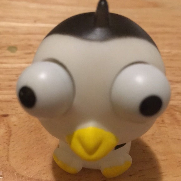 Raised Eyes Anti Stress Vent Penguin Squeezeable Stress Reliever - Picture 2 of 7
